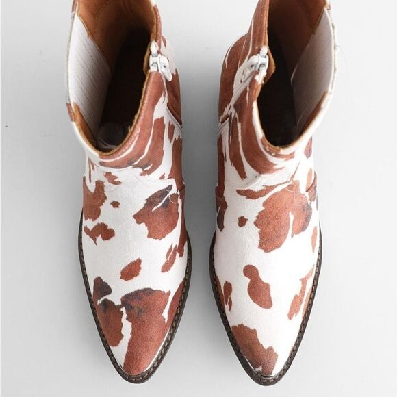 ARIDER Western Cow Print Ankle Booties - Picture 2 of 9